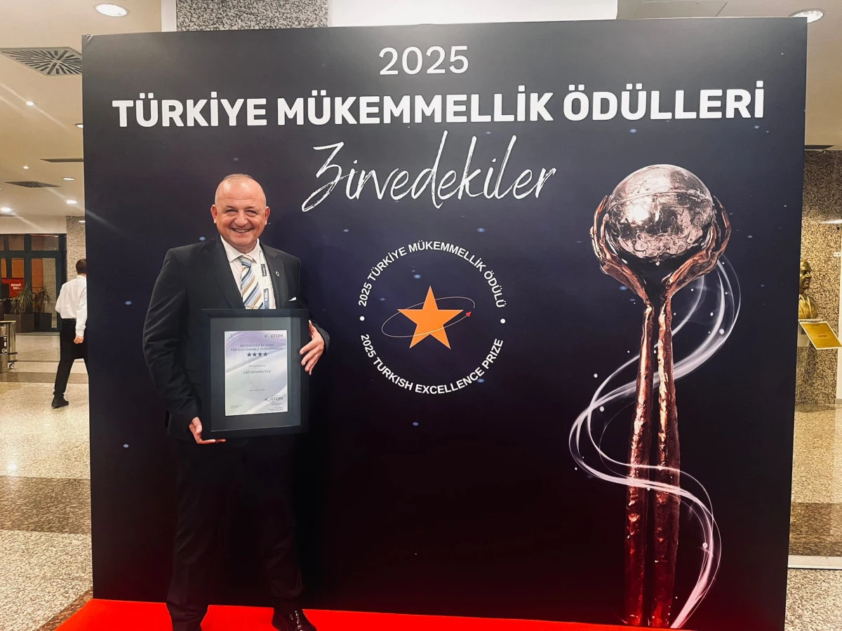 &Ccedil;ağ &Uuml;niversitesi&rsquo;ne EFQM&rsquo;den 4 Yıldızlı &Uuml;st&uuml;n Performans Belgesi