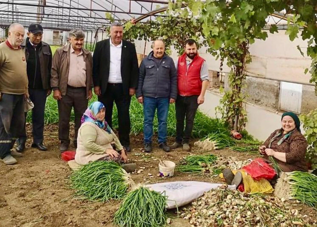 ”Çiftçi  topraktan uzaklaşıyor”