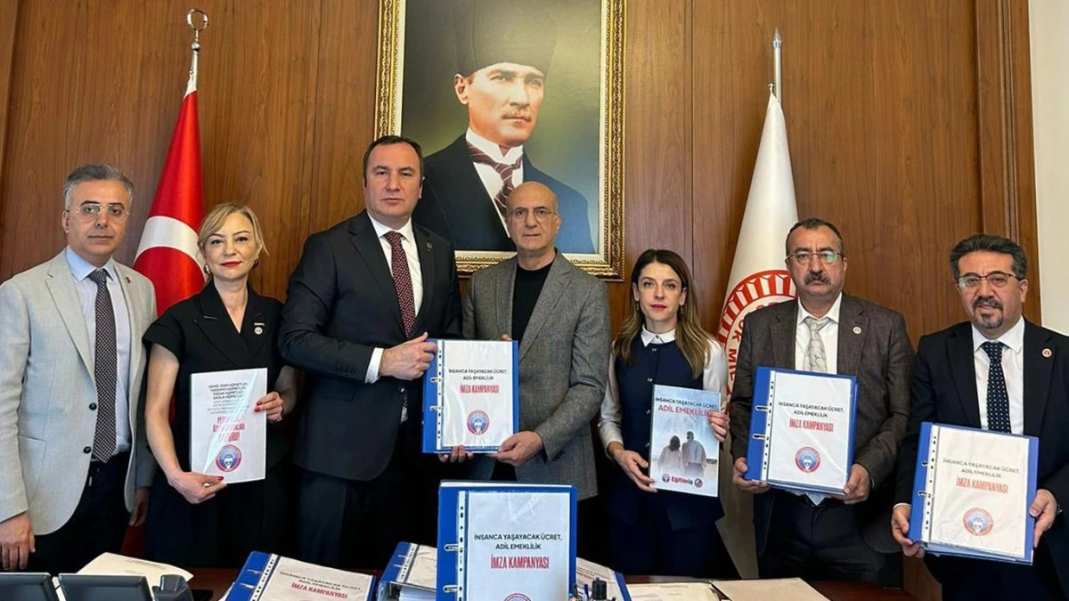 Eğitim-İş, topladığı imzaları Meclis&rsquo;e teslim etti