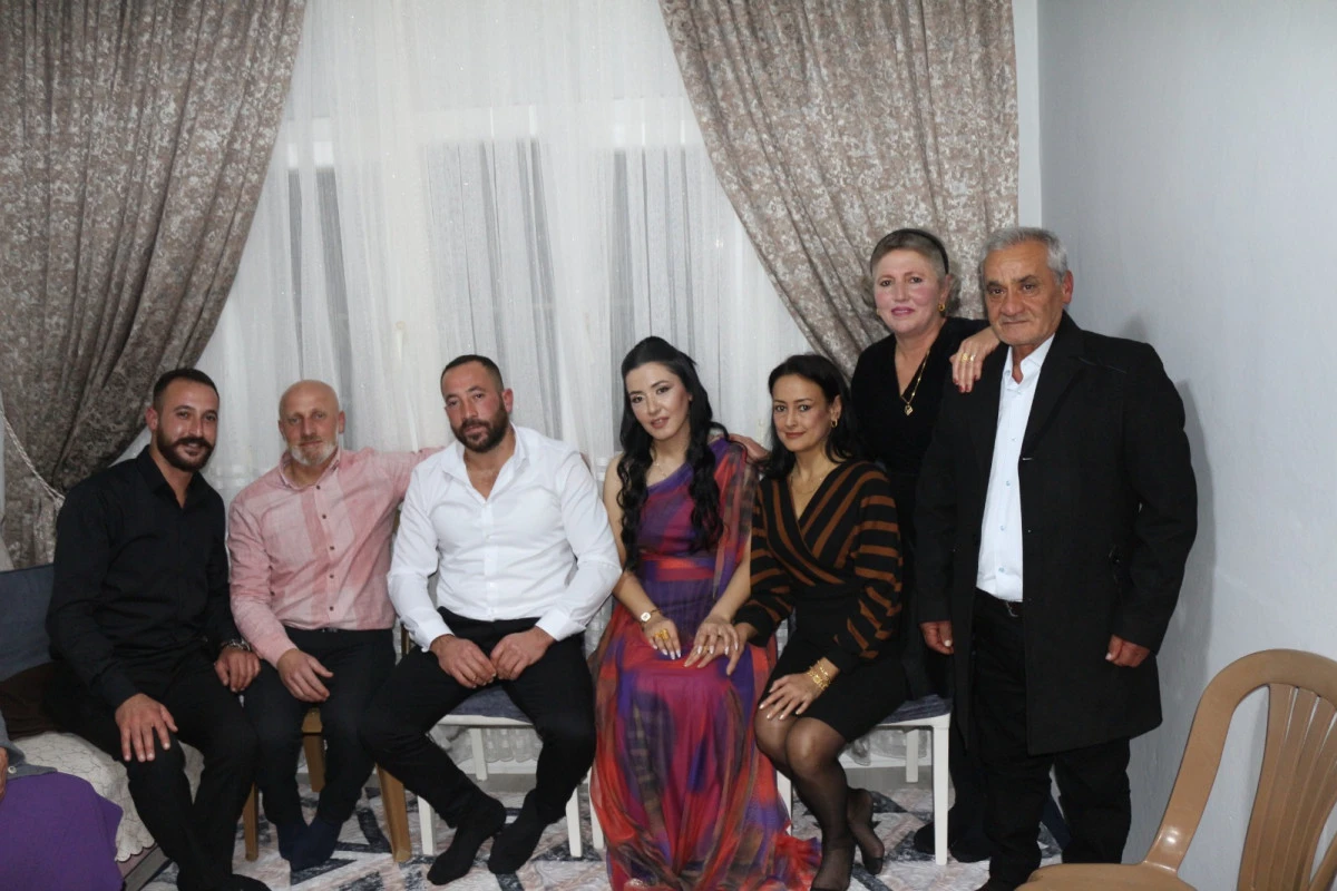 EVLİLİK &Ouml;NCESİ İLK ADIMLARINI ATTILAR