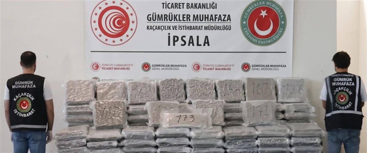 G&uuml;mr&uuml;klerde ka&ccedil;ak&ccedil;ılık ve uyuşturucuya g&ouml;z a&ccedil;tırılmıyor