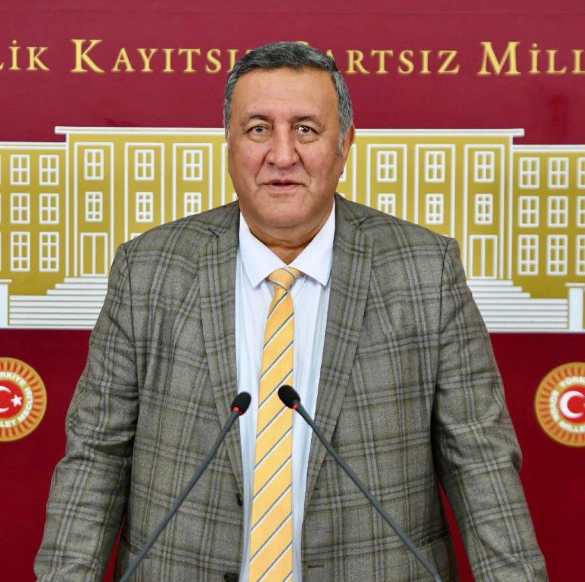 GÜRER “BAKANLIK PESTİSİT SONUÇLARINI KAMUOYUNA AÇIKLANMALI”