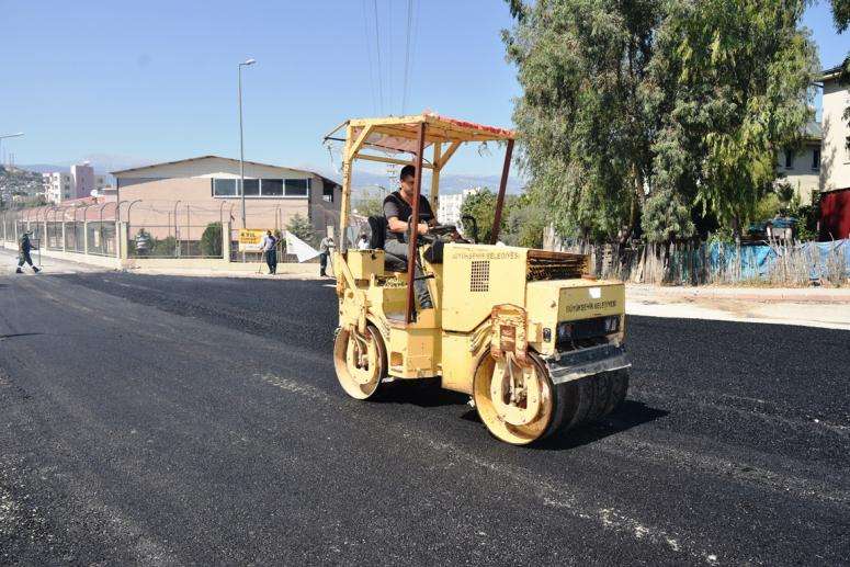 KARAİSALI BELEDİYESİ'NDEN ASFALT ATAĞI
