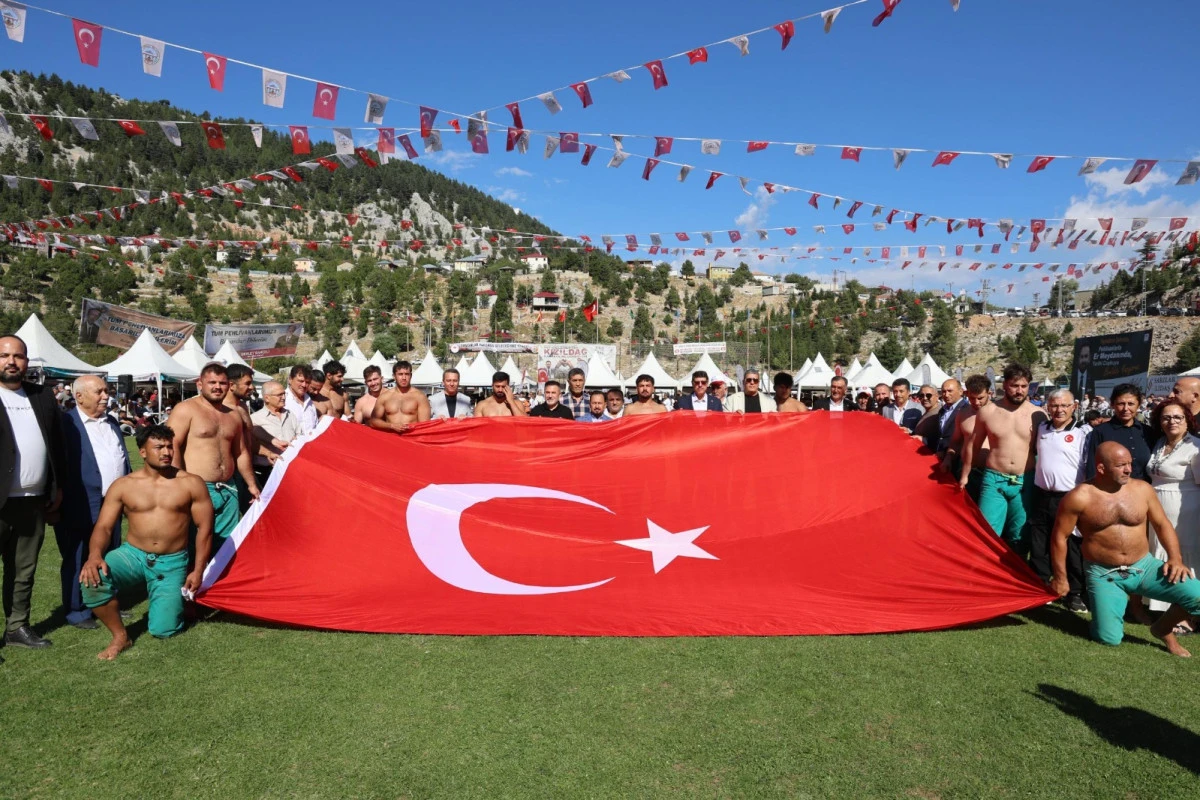KIZILDAĞ&rsquo;DA 541 YILLIK GELENEK: BAŞPEHLİVAN DOĞAN UZUN