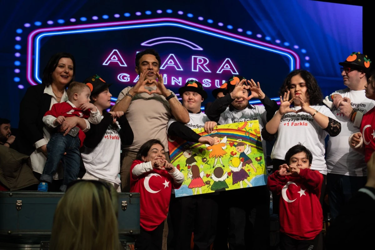 &Ouml;zel gereksinimli &ccedil;ocuklar  sanat&ccedil;ı Aslan ile buluştu