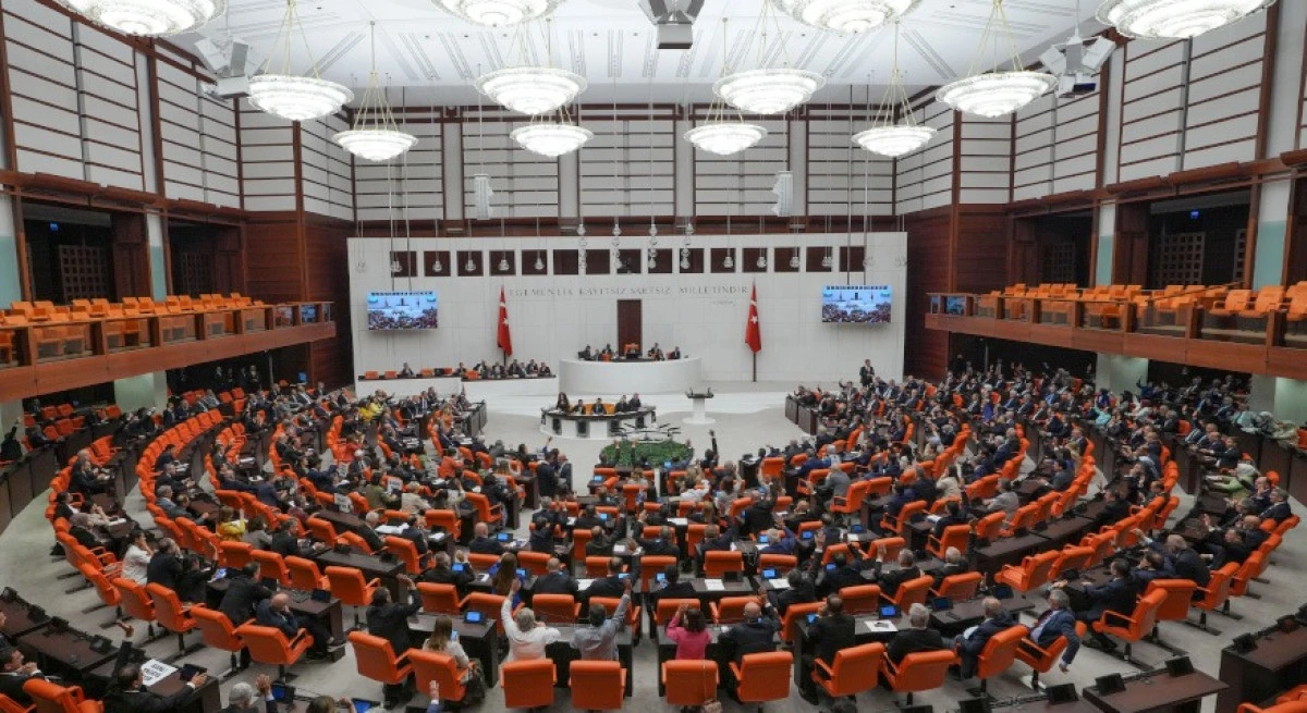 Taytak: &ldquo;Yaş doğrulama  y&uuml;k&uuml;ml&uuml;l&uuml;ğ&uuml; getirilmeli&rdquo;