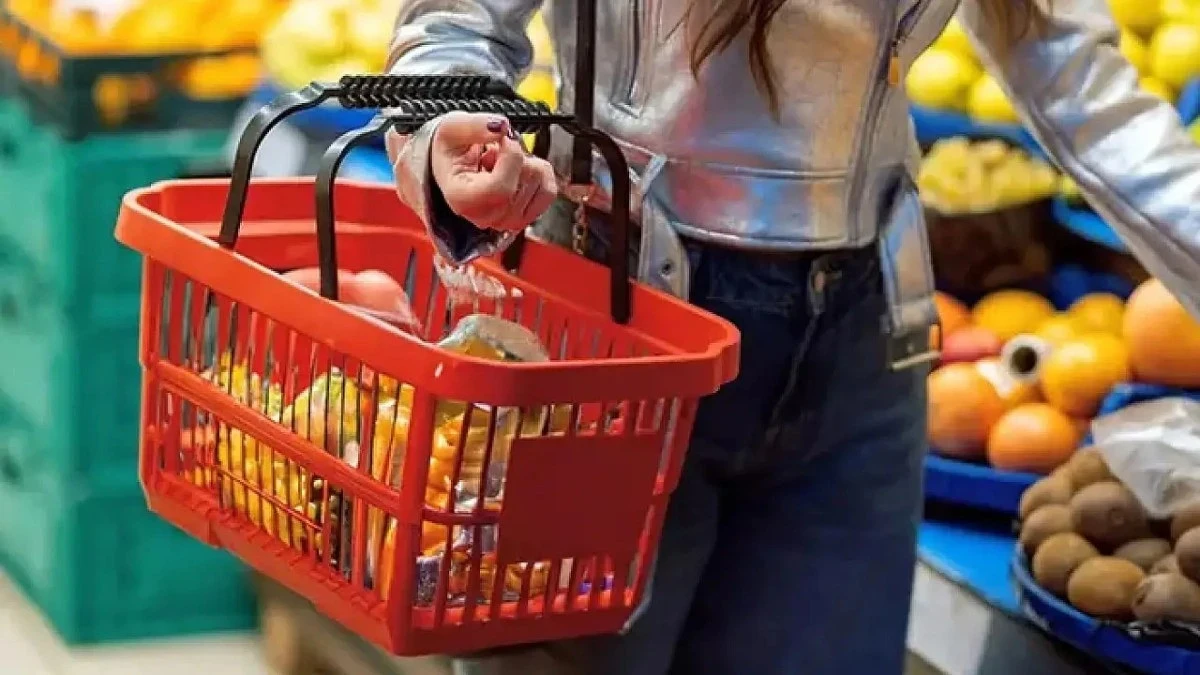Ticaret satış hacmi yıllık y&uuml;zde 1,7 arttı