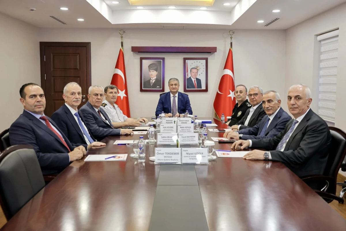 Yavuz, oda borsa ve birlik başkanlarıyla bir araya geldi